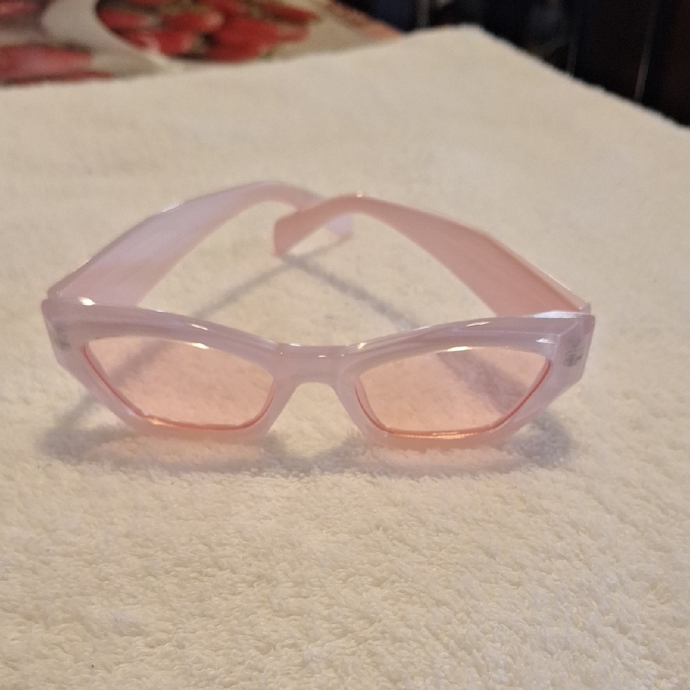 Pink Cat-Eye Sunglasses